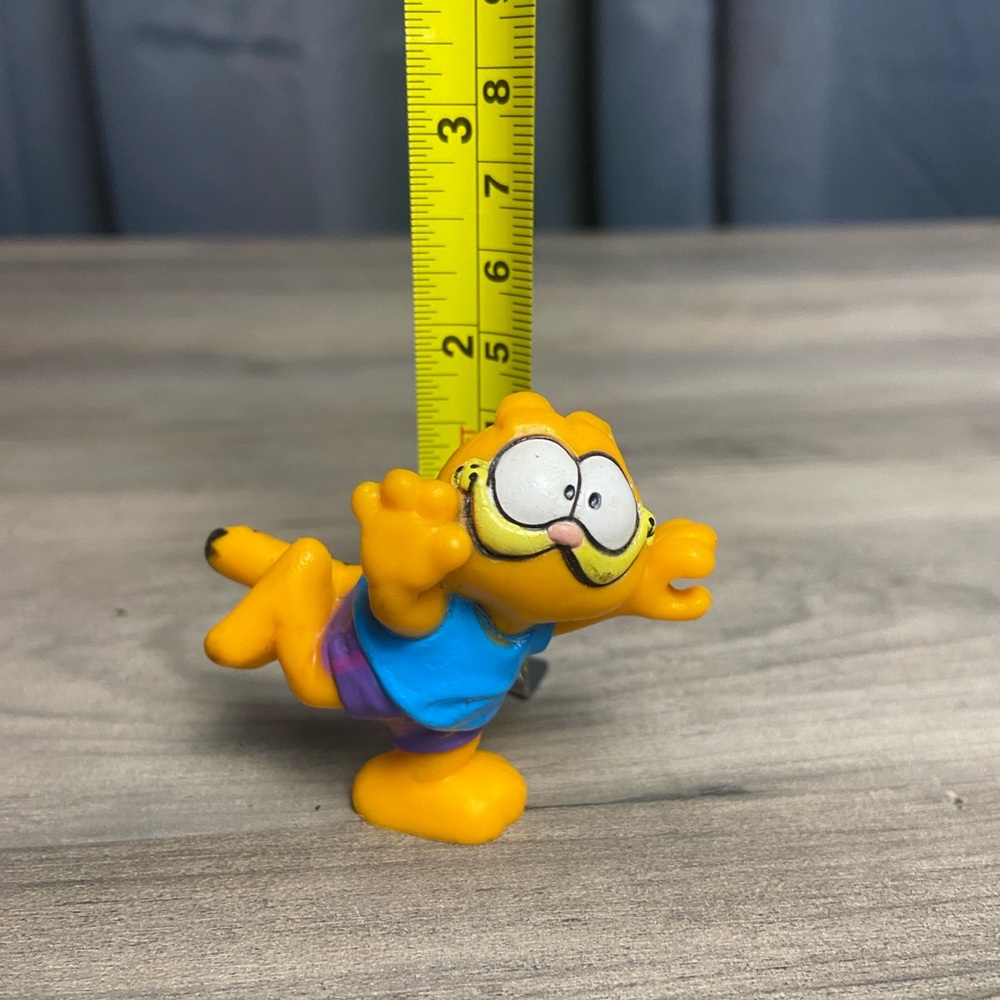 VINTAGE GARFIELD FIGURE FIGURINE TOY 1978 1981‎ VINYL 2" COLLECTIBLE UNITED FEAT - Picture 7 of 9